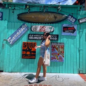 Meet your Posher, Cassandra